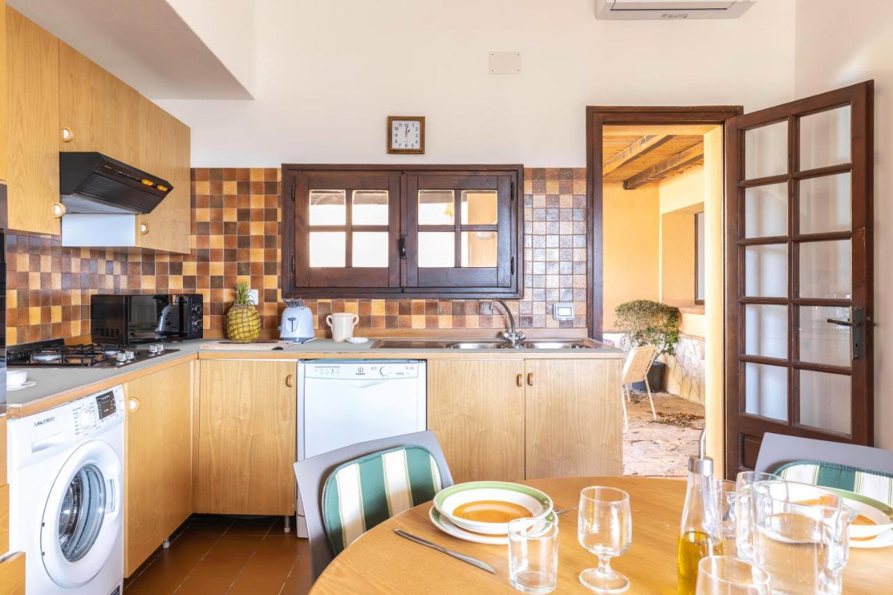 Villa Corallo - Free Wifi - 1Km From The Beach Вилласимиус Экстерьер фото